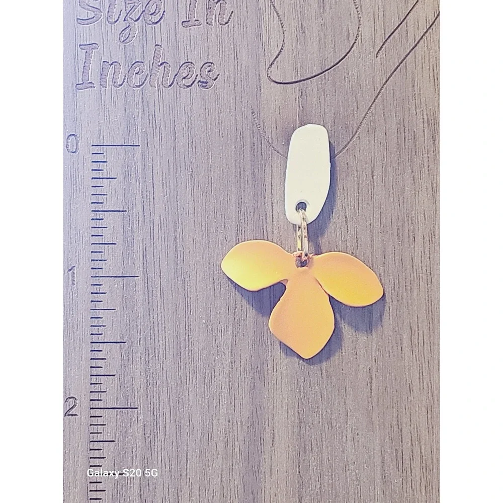 Mismatched Orange White Floral Polymer Clay Drop Earrings Matte Flower‎ Dangle